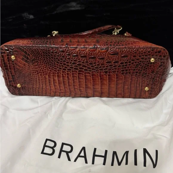 Brahmin Rich Brown Crocodile Embossed Shoulder Bag Set - Picture 3 of 6